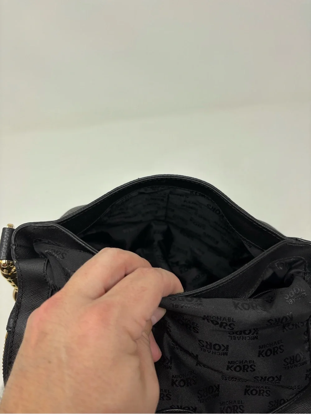 Michael Kors Black Pebbled Leather Bedford Tassel Purse Handbag - Picture 12 of 13